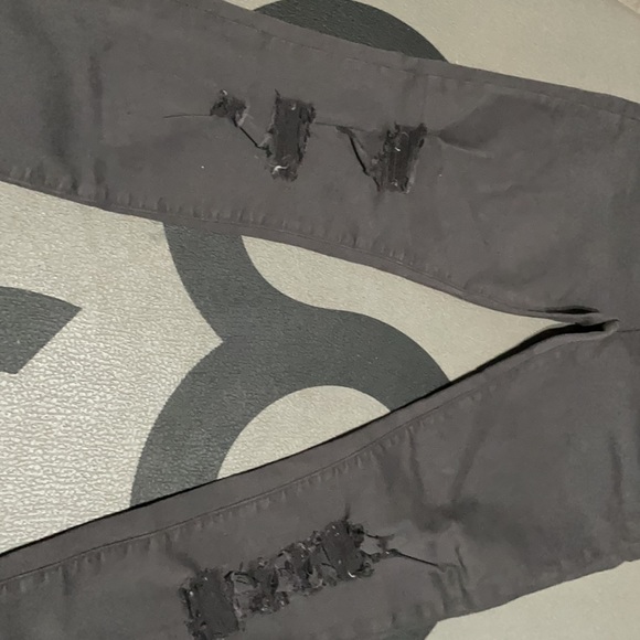 NWT J Brand cropped jeans in demented grey. - Picture 2 of 7